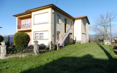 Tu Próxima Casa en Cantabria: Conjunto Residencial con Terreno Edificable en Helguera de Penagos